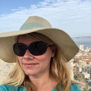 Meet your Posher, Andrea